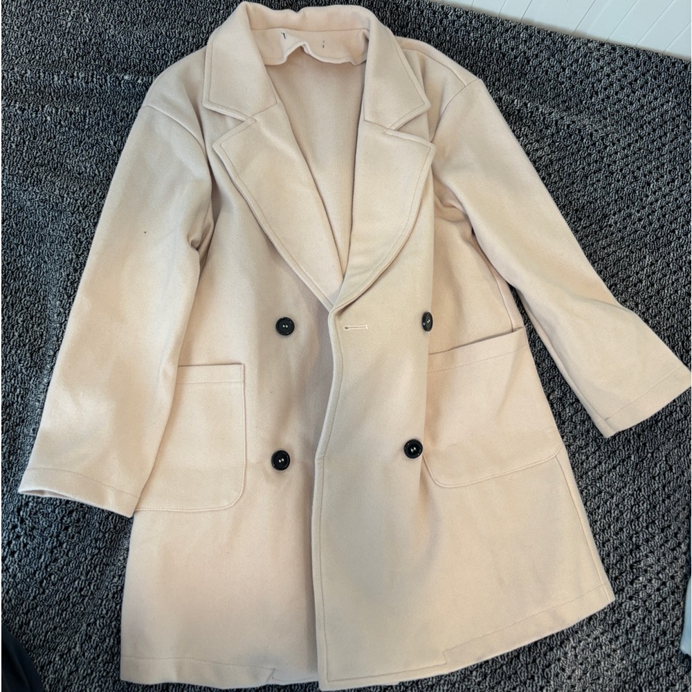 White/cream jacket